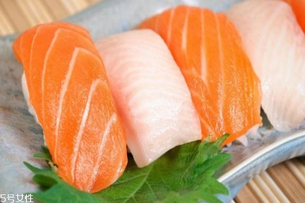 三文魚怎么做給寶寶吃 給寶寶這樣吃就對(duì)了 三文魚怎么做給寶寶吃 給寶寶這樣吃就對(duì)了