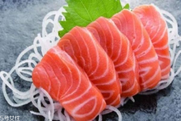 三文魚(yú)怎么切 三文魚(yú)的營(yíng)養(yǎng)價(jià)值 三文魚(yú)怎么切 三文魚(yú)的營(yíng)養(yǎng)價(jià)值