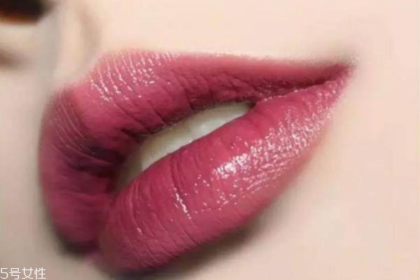 口紅疊加要怎么涂 口紅疊涂大法好 口紅疊加要怎么涂 口紅疊涂大法好
