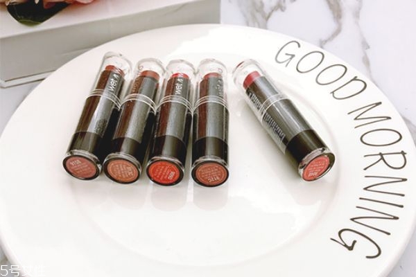 滋潤(rùn)口紅有哪些 哪個(gè)牌子的口紅最滋潤(rùn) 滋潤(rùn)口紅有哪些 哪個(gè)牌子的口紅最滋潤(rùn)