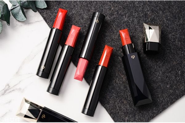 滋潤(rùn)口紅有哪些 哪個(gè)牌子的口紅最滋潤(rùn) 滋潤(rùn)口紅有哪些 哪個(gè)牌子的口紅最滋潤(rùn)