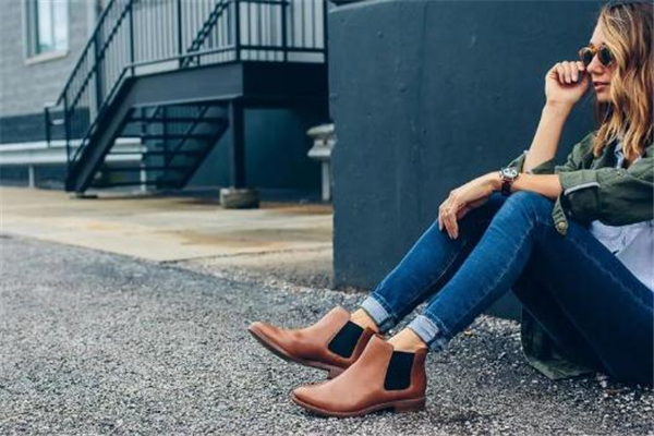 2019年流行什么靴子 秋冬時(shí)尚必備 2019年流行什么靴子 秋冬時(shí)尚必備