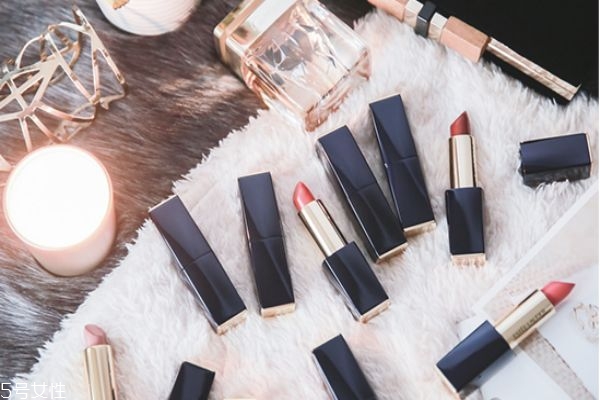 滋潤又顯白的口紅推薦 滋潤的大牌口紅排行榜 滋潤又顯白的口紅推薦 滋潤的大牌口紅排行榜