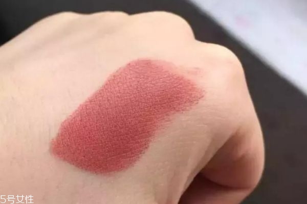 滋潤又顯白的口紅推薦 滋潤的大牌口紅排行榜 滋潤又顯白的口紅推薦 滋潤的大牌口紅排行榜