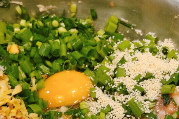 餃子餡是生的好還是熟的好 肉餡用生的好 餃子餡是生的好還是熟的好 肉餡用生的好