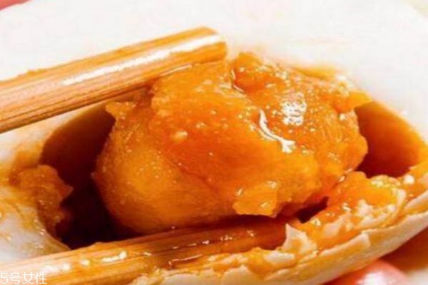 咸鴨蛋哪里的最好吃 這三類人不能吃咸鴨蛋 咸鴨蛋哪里的最好吃 這三類人不能吃咸鴨蛋