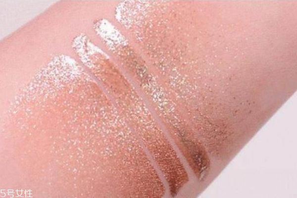 液體眼影用什么暈開 用指腹暈開 液體眼影用什么暈開 用指腹暈開