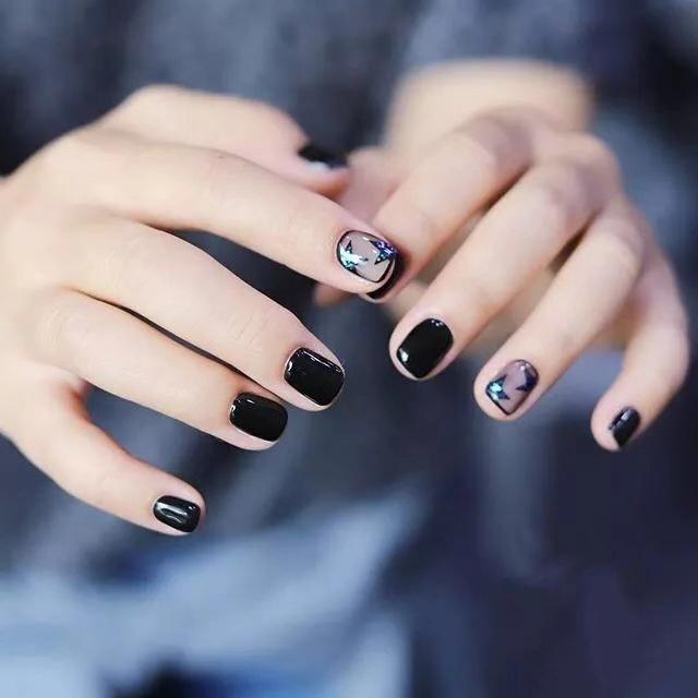黑色美甲圖片花樣2019 黑色美甲圖片簡單個性 黑色美甲圖片花樣2019 黑色美甲圖片簡單個性