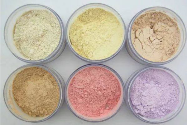 怎樣定妝不脫妝 定妝小妙招推薦 怎樣定妝不脫妝 定妝小妙招推薦