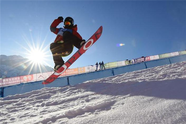 滑雪服單板和雙板區(qū)別 不要買錯了 滑雪服單板和雙板區(qū)別 不要買錯了