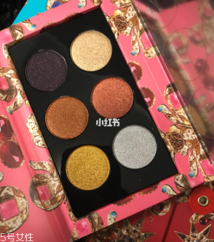 pat mcgrath圣誕系列六色眼影盤是什么顏色及試色 pat mcgrath圣誕系列六色眼影盤是什么顏色及試色