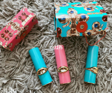 pat mcgrath圣誕系列六色眼影盤是什么顏色及試色 pat mcgrath圣誕系列六色眼影盤是什么顏色及試色