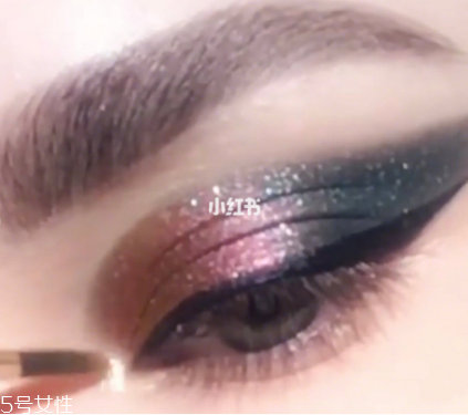 pat mcgrath圣誕系列六色眼影盤是什么顏色及試色 pat mcgrath圣誕系列六色眼影盤是什么顏色及試色