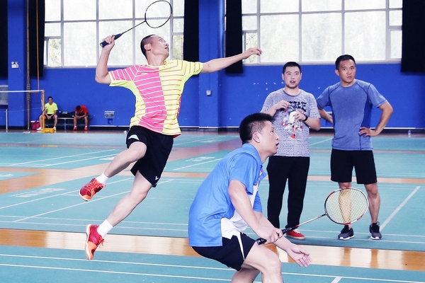 打羽毛球是有氧運動嗎 算是有氧運動 打羽毛球是有氧運動嗎 算是有氧運動