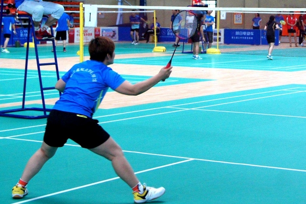 打羽毛球是有氧運動嗎 算是有氧運動 打羽毛球是有氧運動嗎 算是有氧運動