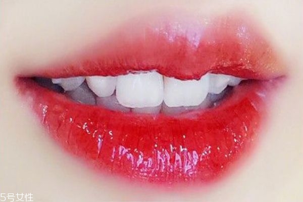 tf按壓唇釉03是什么顏色 tf細管按壓唇釉03試色 tf按壓唇釉03是什么顏色 tf細管按壓唇釉03試色