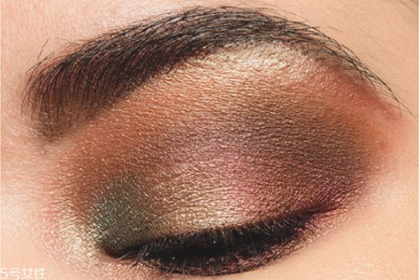 pat mcgrath圣誕系列六色眼影盤是什么顏色及試色 pat mcgrath圣誕系列六色眼影盤是什么顏色及試色