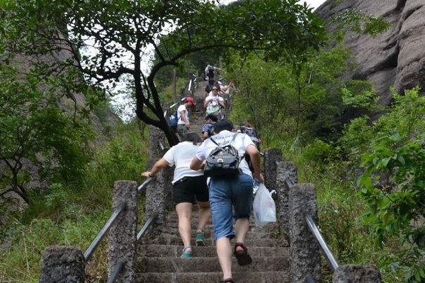爬山后為什么會腿疼 原來是這樣 爬山后為什么會腿疼 原來是這樣
