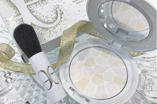 補(bǔ)妝粉餅有哪些 補(bǔ)妝用的粉餅推薦 補(bǔ)妝粉餅有哪些 補(bǔ)妝用的粉餅推薦