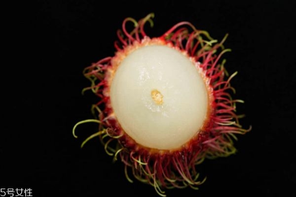 紅毛丹和荔枝哪個(gè)好吃 紅毛丹可以這樣吃 紅毛丹和荔枝哪個(gè)好吃 紅毛丹可以這樣吃