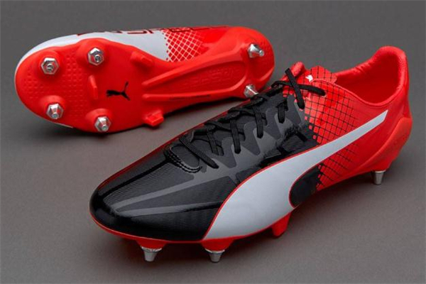 足球鞋fg能踢人造草嗎 要看具體場(chǎng)地 足球鞋fg能踢人造草嗎 要看具體場(chǎng)地