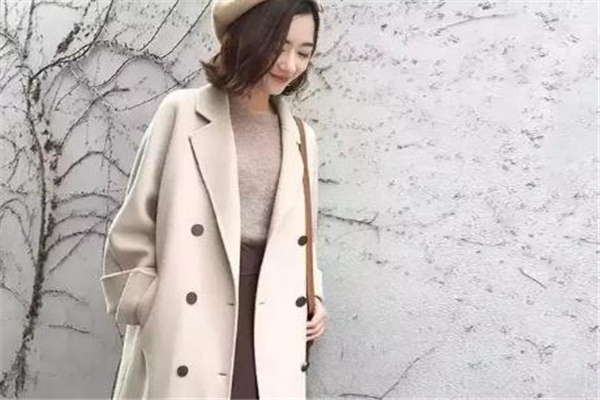 矮個子怎么穿大衣顯高 秋冬必備秘訣 矮個子怎么穿大衣顯高 秋冬必備秘訣