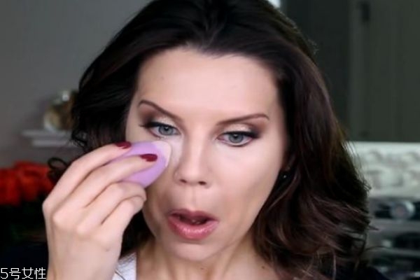 烘焙定妝法適合什么皮膚 所有膚質(zhì)都適合 烘焙定妝法適合什么皮膚 所有膚質(zhì)都適合