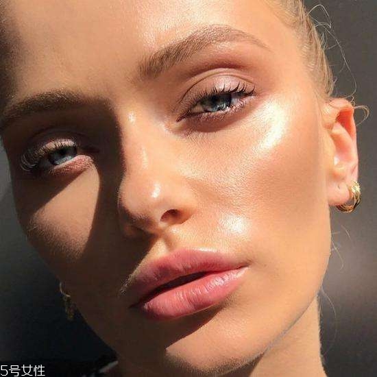 烘焙定妝法適合什么皮膚 所有膚質(zhì)都適合 烘焙定妝法適合什么皮膚 所有膚質(zhì)都適合