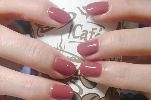 2019豆沙色美甲圖片 溫柔甜美的豆沙色美甲 2019豆沙色美甲圖片 溫柔甜美的豆沙色美甲