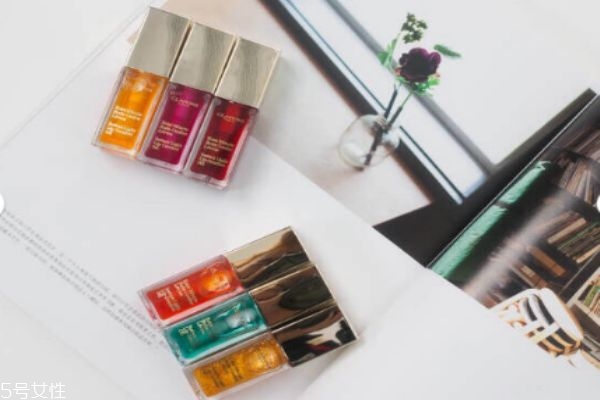 嬌韻詩(shī)唇油有哪些色號(hào) 嬌韻詩(shī)果凍唇油試色 嬌韻詩(shī)唇油有哪些色號(hào) 嬌韻詩(shī)果凍唇油試色