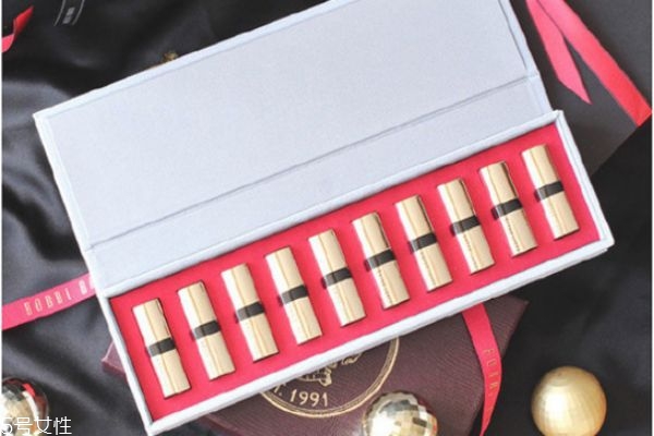 芭比布朗圣誕迷你奢金唇膏套裝是什么顏色 芭比布朗圣誕迷你奢金唇膏套裝是什么顏色
