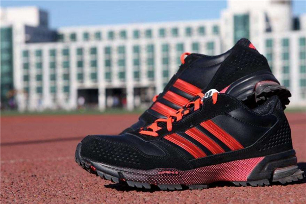 跑鞋和運(yùn)動(dòng)鞋的區(qū)別 千萬不要買錯(cuò) 跑鞋和運(yùn)動(dòng)鞋的區(qū)別 千萬不要買錯(cuò)