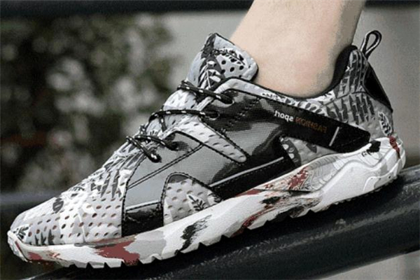 跑鞋和運(yùn)動(dòng)鞋的區(qū)別 千萬不要買錯(cuò) 跑鞋和運(yùn)動(dòng)鞋的區(qū)別 千萬不要買錯(cuò)