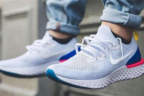 跑鞋會(huì)越穿越大嗎 會(huì)變松一點(diǎn)