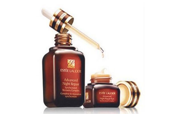 資生堂紅腰子和雅詩蘭黛小棕瓶哪個好 資生堂紅腰子和雅詩蘭黛小棕瓶哪個好