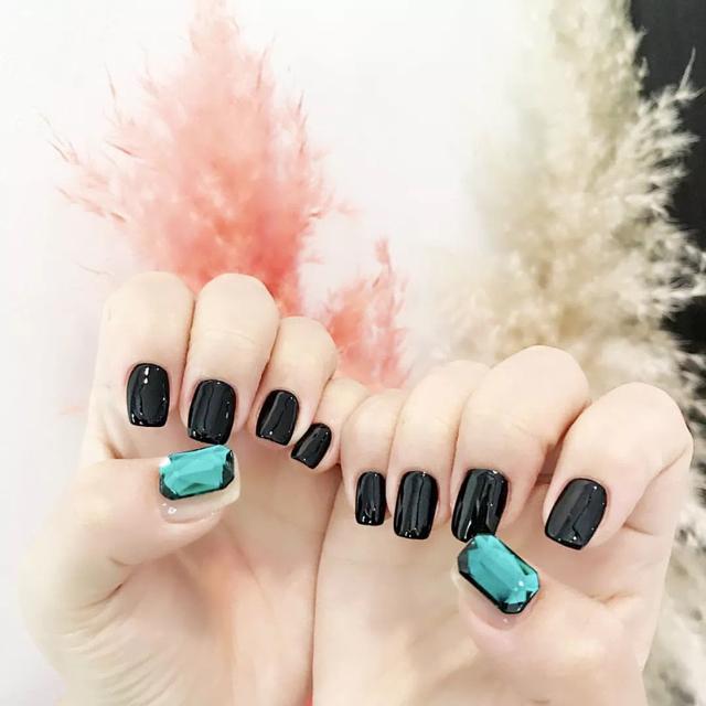 2019大顆鉆石美甲圖片 炫酷帶鉆石美甲 2019大顆鉆石美甲圖片 炫酷帶鉆石美甲