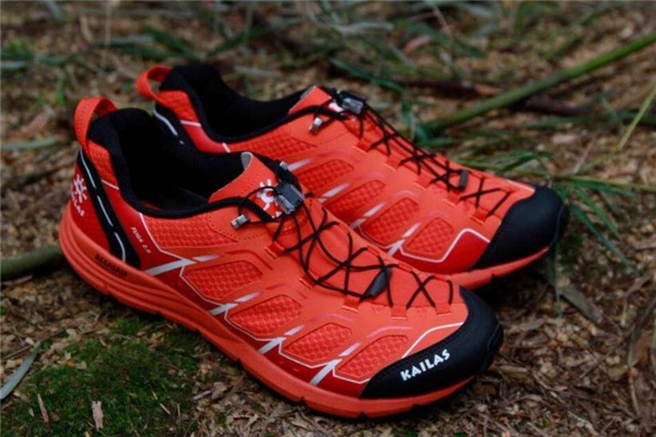 越野跑鞋哪個牌子好 選擇這幾個品牌