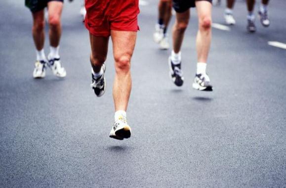 越野跑鞋能跑公路嗎 會(huì)比較吃力 越野跑鞋能跑公路嗎 會(huì)比較吃力