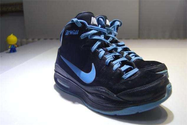 籃球鞋為什么是高幫 保護(hù)腳踝和跟腱 籃球鞋為什么是高幫 保護(hù)腳踝和跟腱