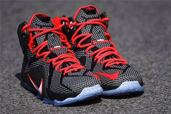 為什么籃球鞋那么貴 這些原因影響的 為什么籃球鞋那么貴 這些原因影響的