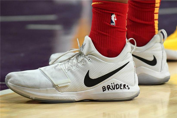 籃球鞋分為幾種類(lèi)型 常見(jiàn)有三種 籃球鞋分為幾種類(lèi)型 常見(jiàn)有三種