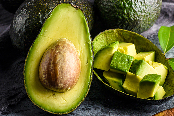 怎樣挑選牛油果好壞 買牛油果注意事項 怎樣挑選牛油果好壞 買牛油果注意事項