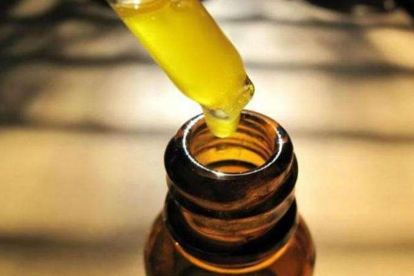 豐胸精油有用嗎 豐胸精油有用嗎