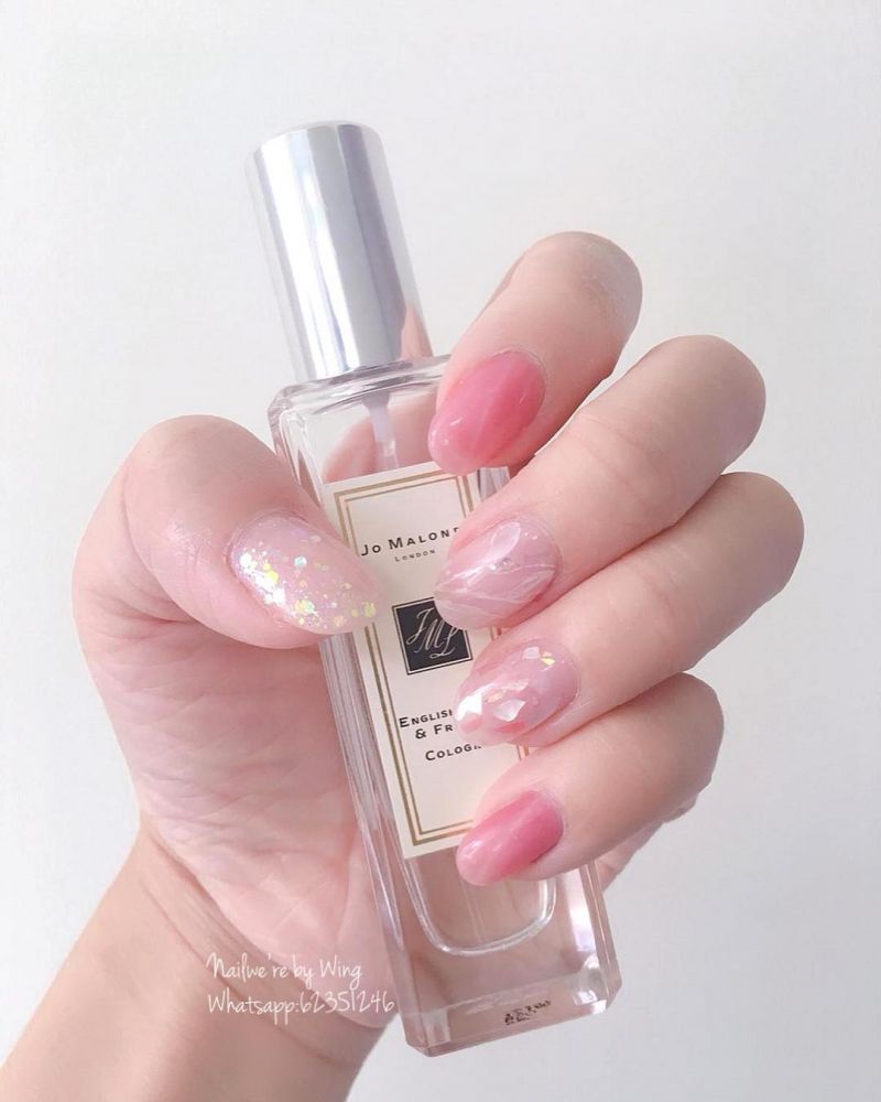 粉嫩色美甲圖片 超30款嫩色系美甲推薦