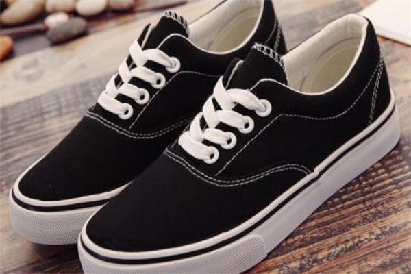 帆布鞋有銹跡怎么清洗 可以用醋處理 帆布鞋有銹跡怎么清洗 可以用醋處理