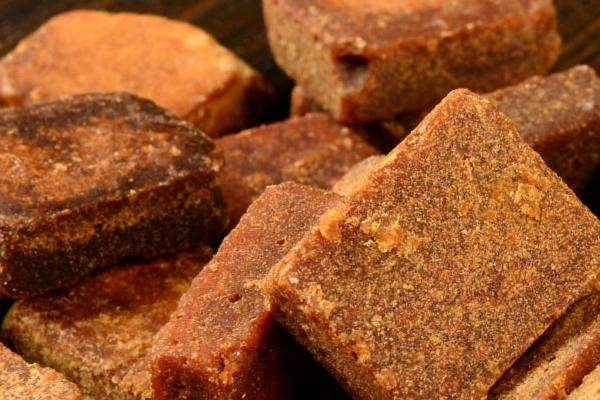 紅糖真假怎么分辨 這些細(xì)節(jié)不會(huì)說(shuō)謊 紅糖真假怎么分辨 這些細(xì)節(jié)不會(huì)說(shuō)謊