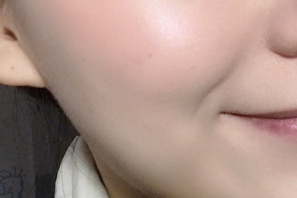 悅詩(shī)風(fēng)吟腮紅價(jià)格 學(xué)生黨也用得起 悅詩(shī)風(fēng)吟腮紅價(jià)格 學(xué)生黨也用得起