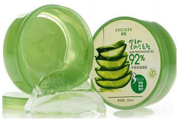 木瓜膏的成分是什么 木瓜膏和蘆薈膠的區(qū)別 木瓜膏的成分是什么 木瓜膏和蘆薈膠的區(qū)別