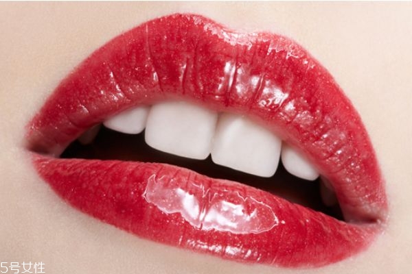 嘴唇干燥怎么辦 護唇小貼士 嘴唇干燥怎么辦 護唇小貼士