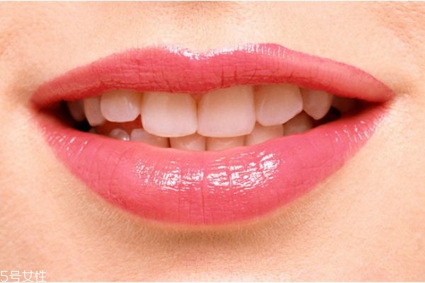 嘴唇干燥怎么辦 護唇小貼士 嘴唇干燥怎么辦 護唇小貼士